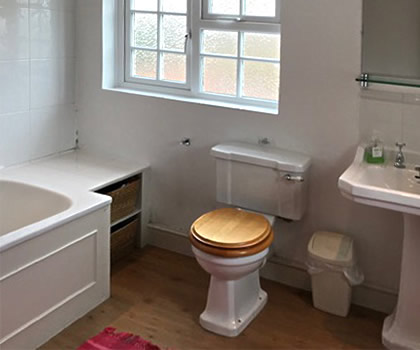 Interior photo of Church Cottage showing the upstairs bathroom